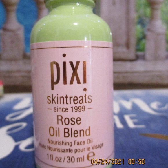 Skin Care Set - Picture 5 of 9